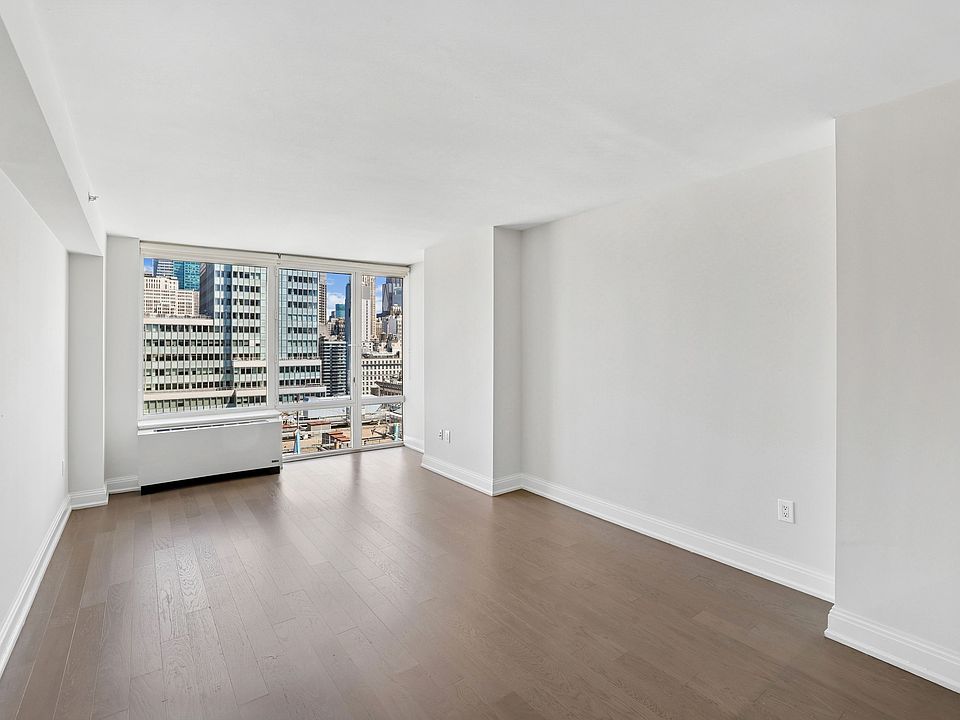 1st image of 125 W 31st St APT 24C