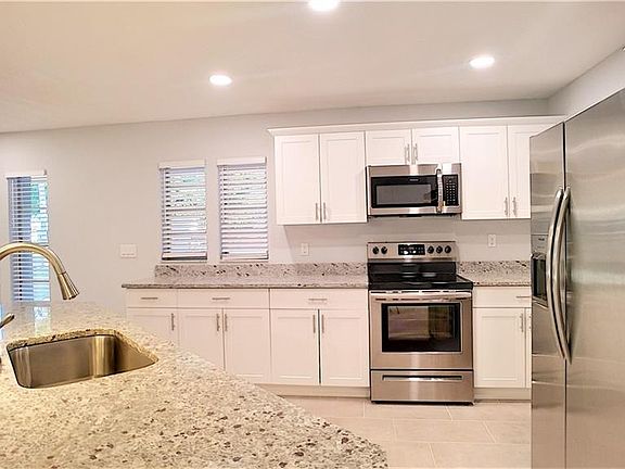 5th image of 7513 Waunatta Ct