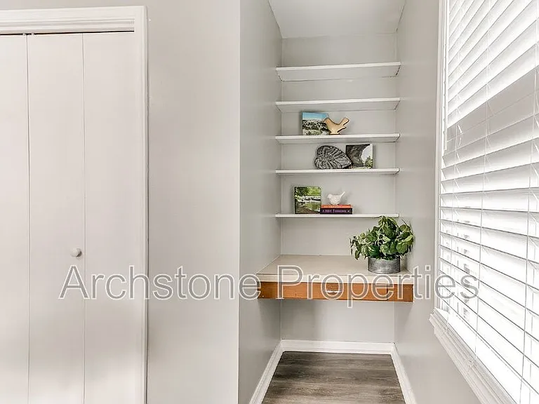 2617 NW 37th St — Photo 19