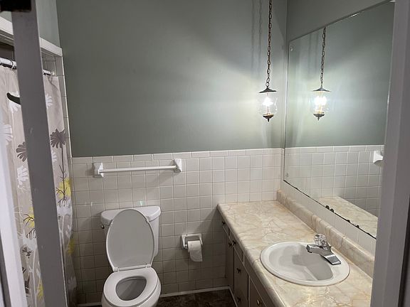 2nd image of 1206 Heatherdown