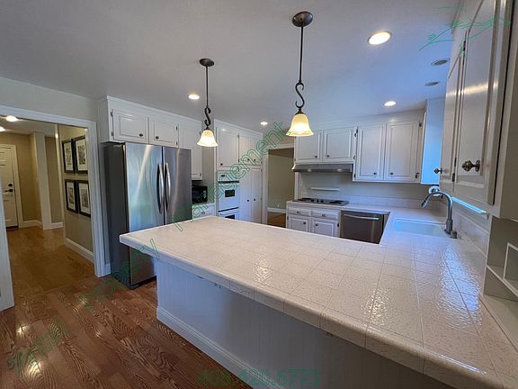 5th image of 2630 Custer Dr