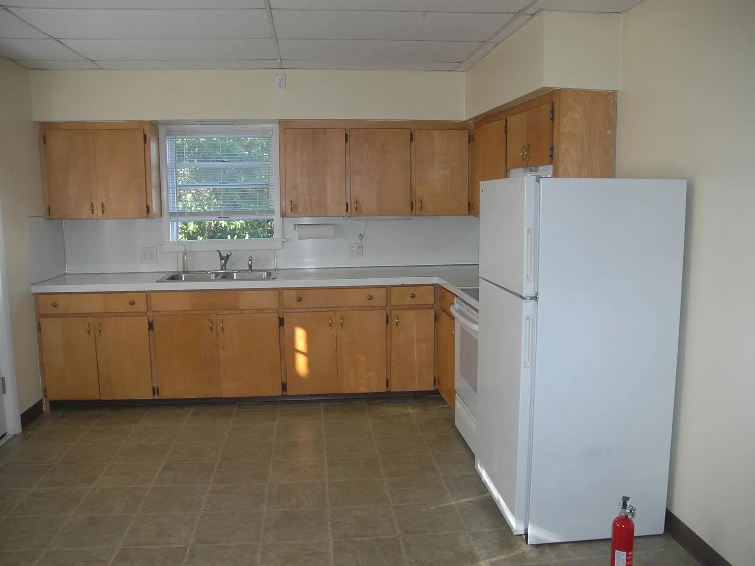 637 E Front St — Photo 2