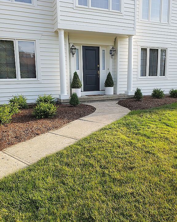 1st image of 1009 Zodiac Ave