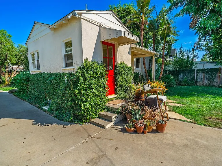 Cantaloupe Ave — Photo 2