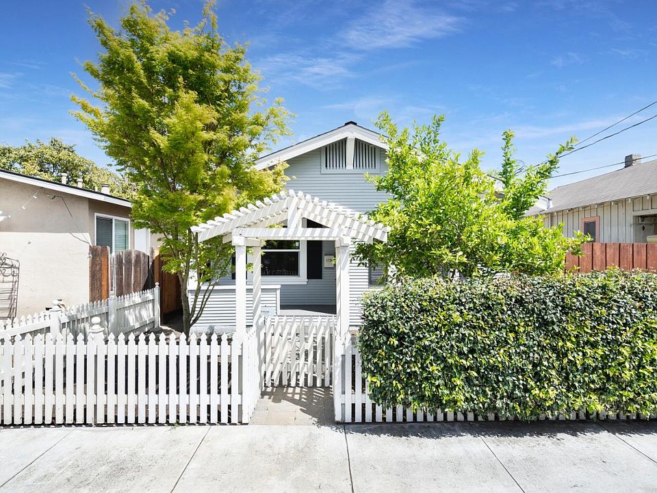 1st image of 412 Vaughn Ave