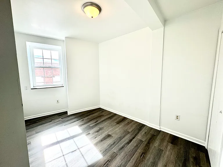 20 N 40th St #34 — Photo 9