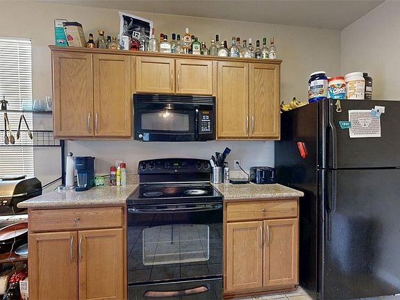5th image of 2933 McLaren Dr