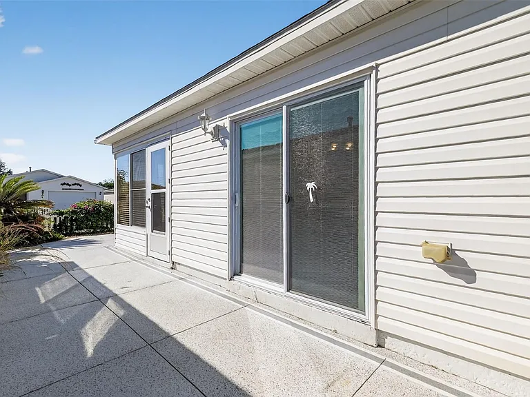 2475 Laurel Bay Ln — Photo 3