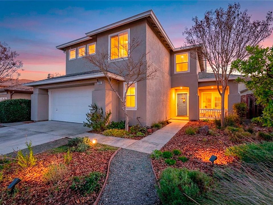 1st image of 724 Wisteria Dr