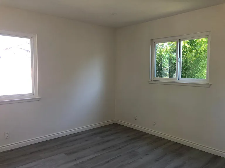 2817 Merlin Ave — Photo 15