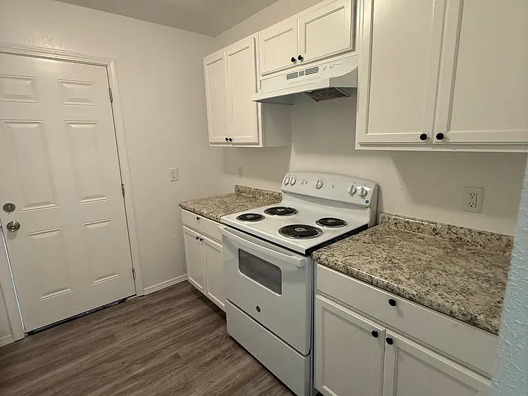1043 Monet Dr — Photo 26