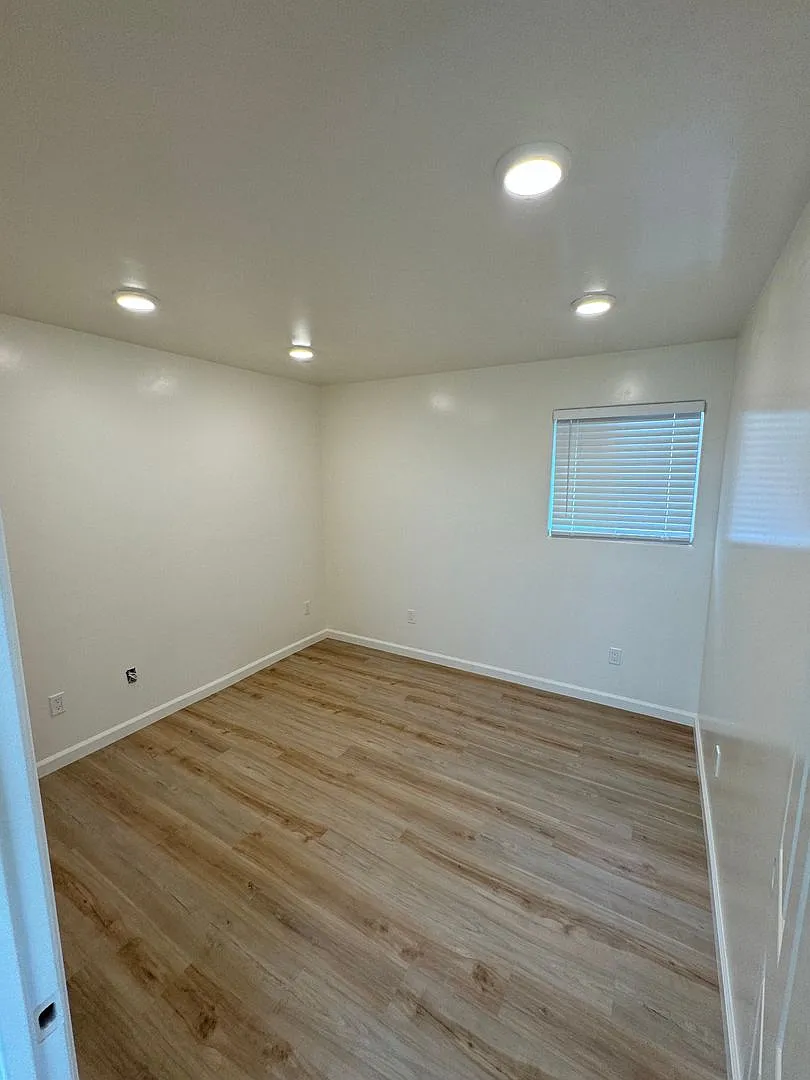 6709 Del Playa — Photo 2