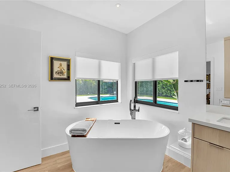 6466 SW 84th St — Photo 32