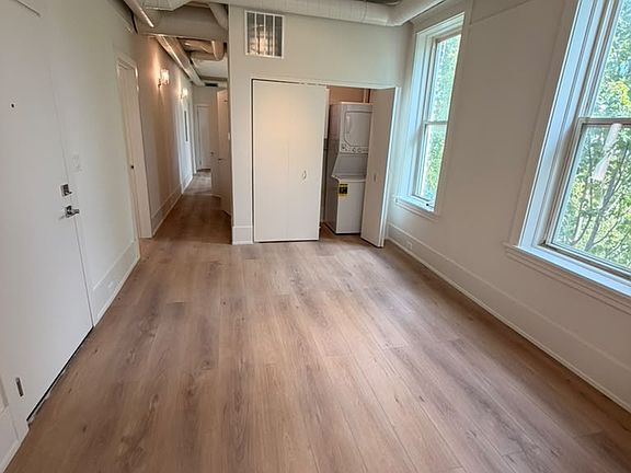 2nd image of 1430 W Ohio St #3F