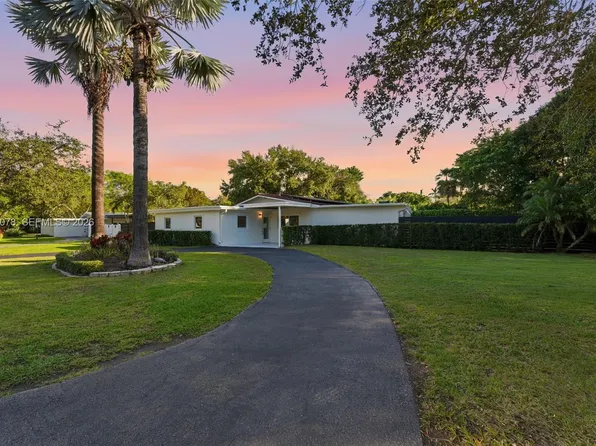 13225 SW 83rd Ct, Pinecrest, FL 33156