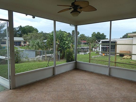 Lanai Canal View