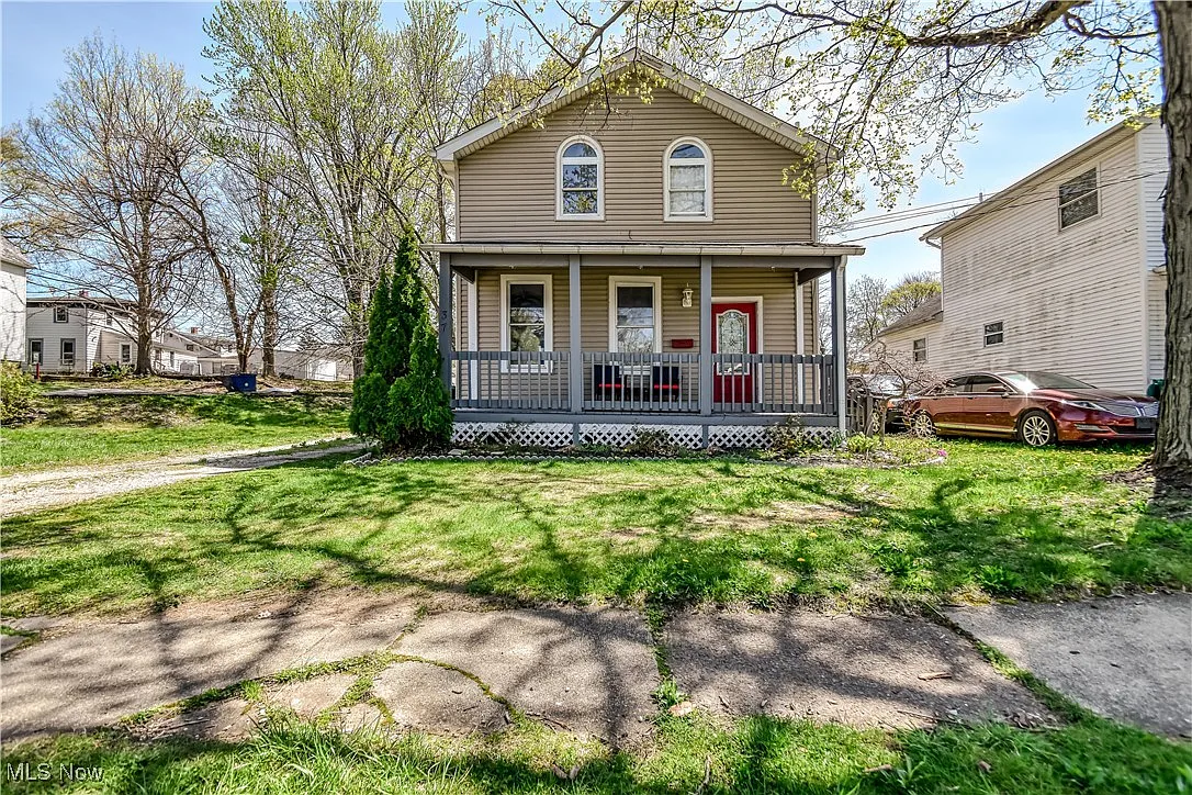 37 S Cedar St photo 1