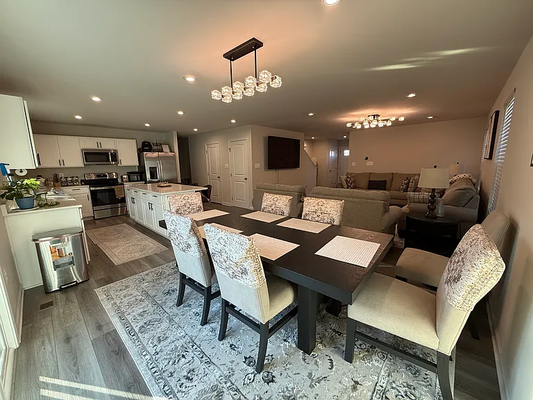 111 Dursley Cir — Photo 4