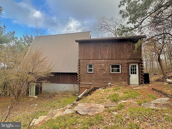 3rd image of 15483 Dogwood Dr
