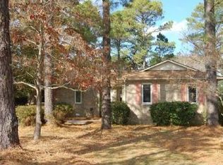 1305 Pelican Dr, New Bern, NC 28560