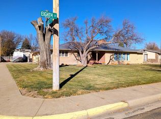 322 W 8th St, Julesburg, CO 80737
