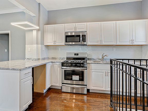 4th image of 713 N Menard Ave