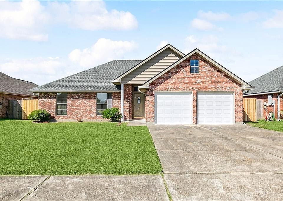 1st image of 47 Tuscany Dr
