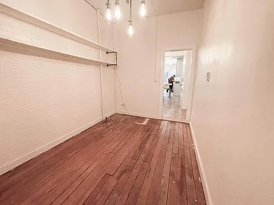 Rented by Ulas Real Estates Inc | media 23