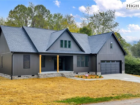 474 Ford Street, West Jefferson, NC 28694