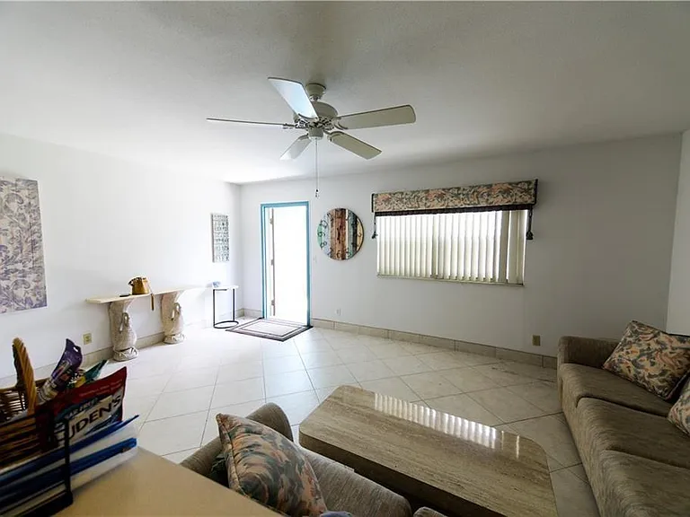 286 Monaco Way #F — Photo 8