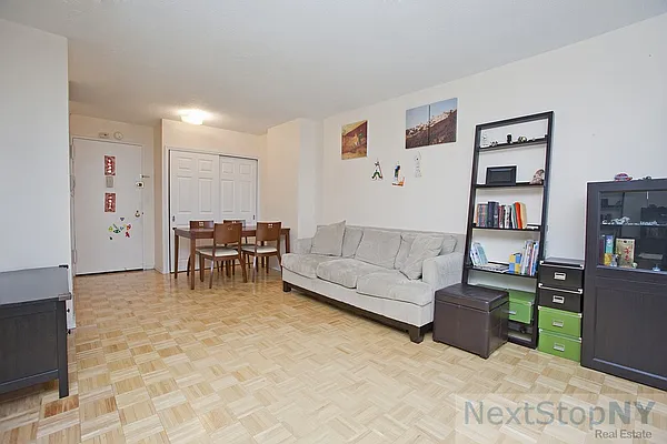 Sold by NextStopNY | media 16