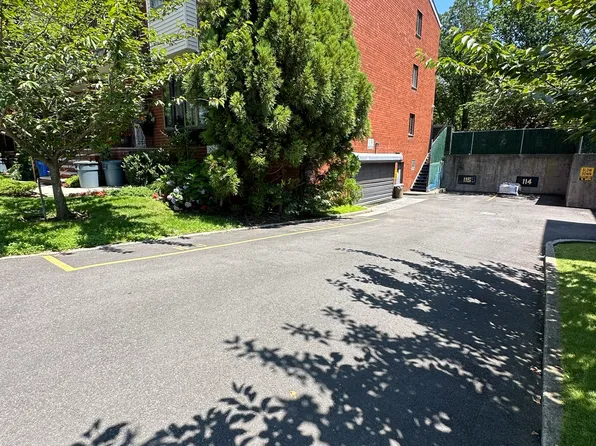 2811 East 26th Street image 33 of 38