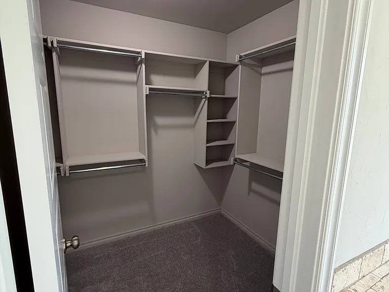 18304 Camborne Ave — Photo 24