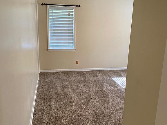 4th image of 5364 Santa Monica St