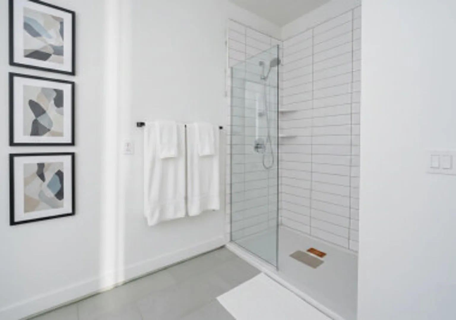 New Luxury Studio in Allston | In-Unit Laundry, A/C & Roof Deck — Photo 4