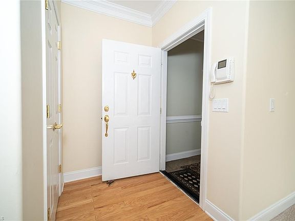 5th image of 524 College Rd APT 307