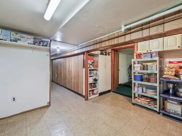 46 Western Avenue image 20 of 36