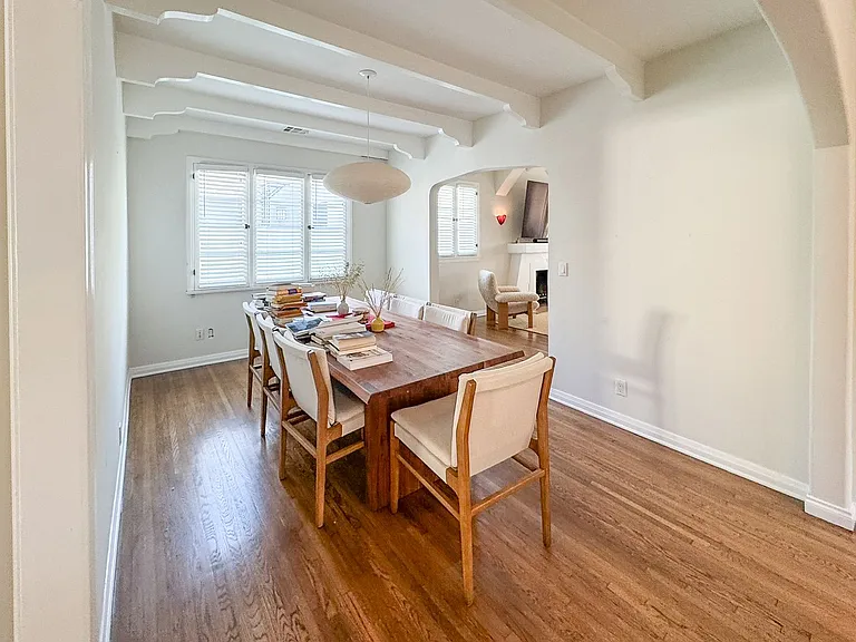 345 Westbourne Dr — Photo 5