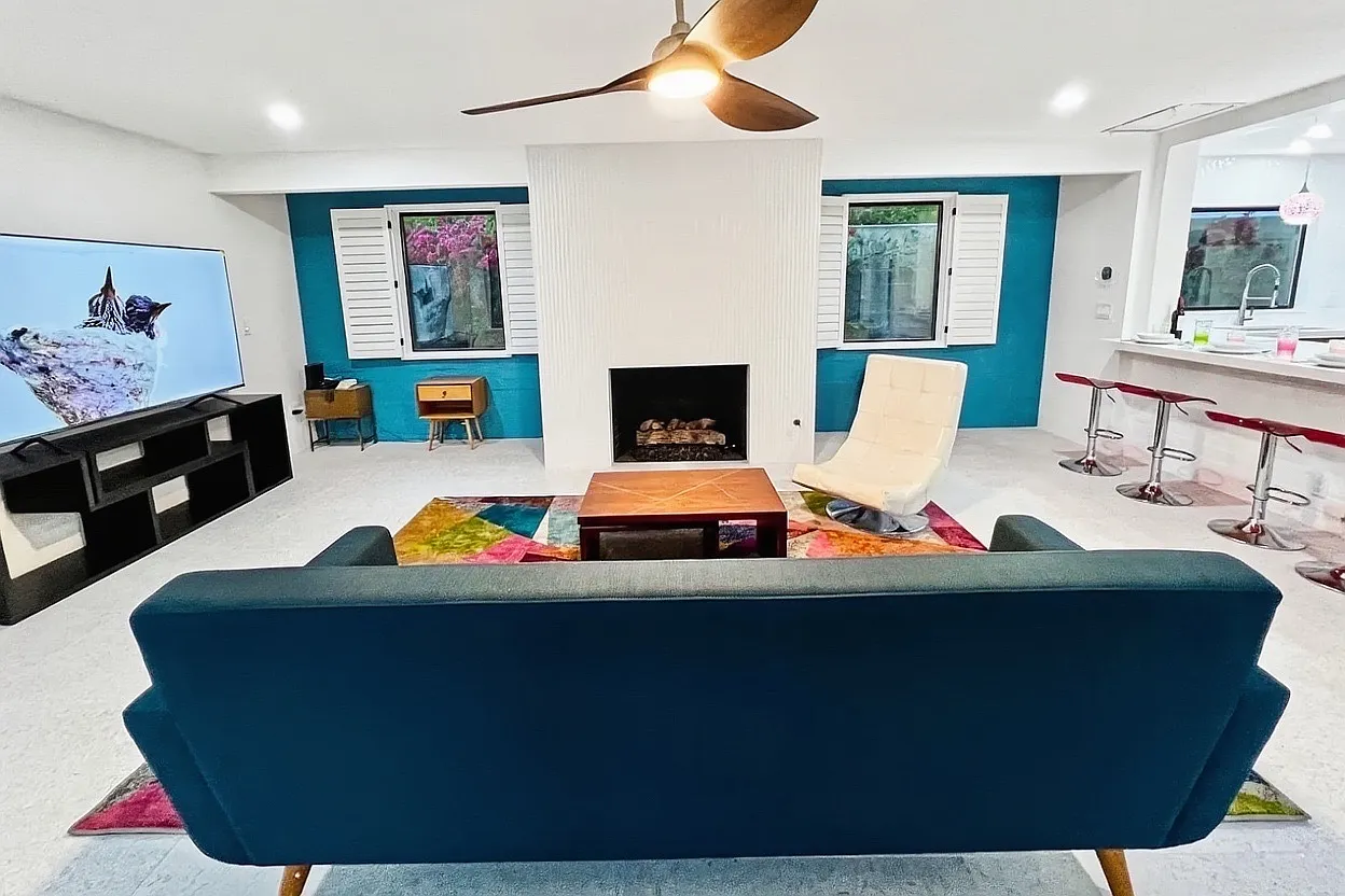 1523 East San Lorenzo Road - 1 — Photo 4
