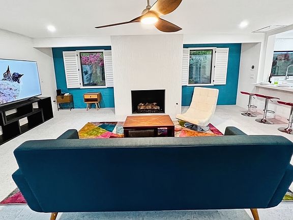 4th image of 1523 E San Lorenzo Rd