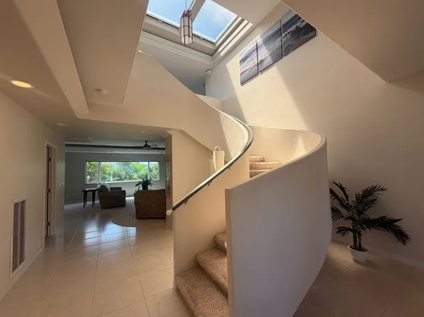 28 Lotus Pl, Lahaina, HI 96761