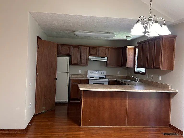 4359 W Meadowmere St — Photo 3