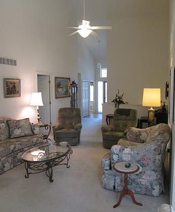 4th image of 5591 Elmhurst Dr