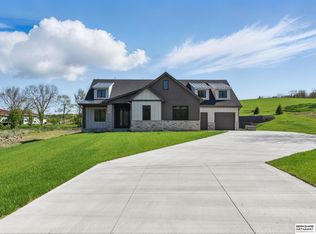 6511 Garvin St, Omaha, NE 68152