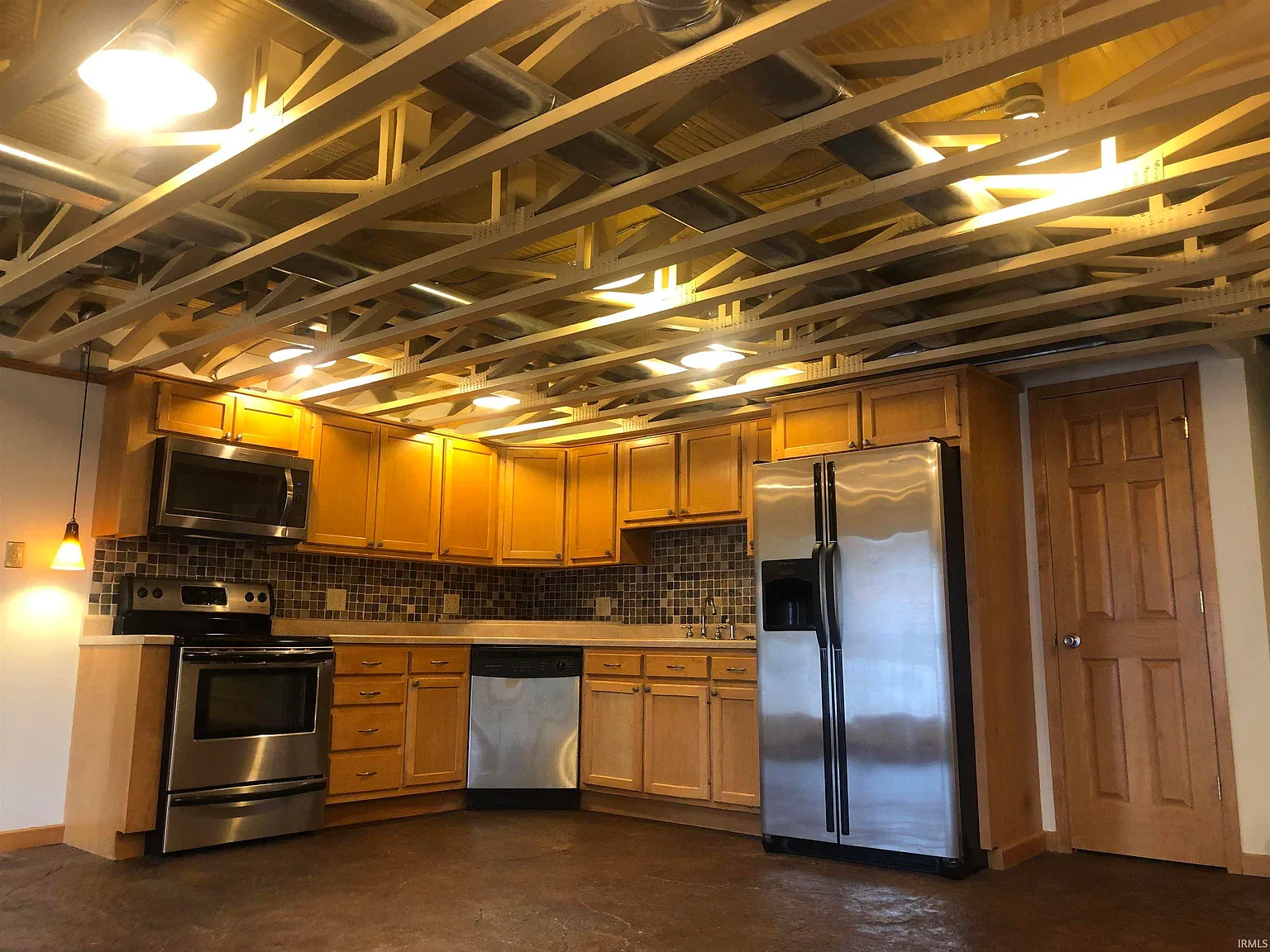 3 bed, 2.0 bath, 1676 sqft, $2,850 — Photo 4