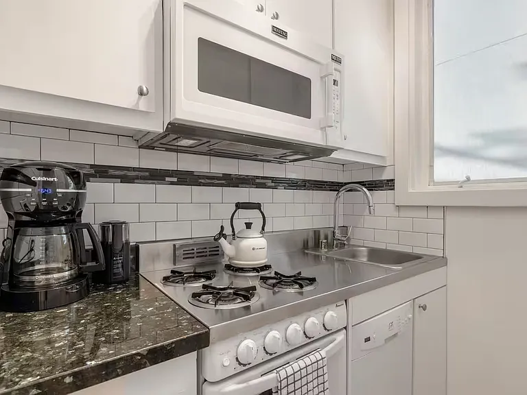 2621 Divisadero St #6 — Photo 11
