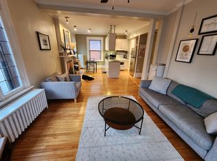 25 Delaware Ave #2, Ottawa, ON K2P0Z2