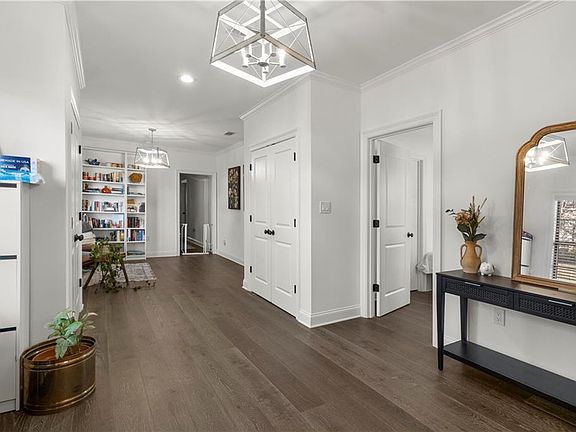 4th image of 8826 Green St