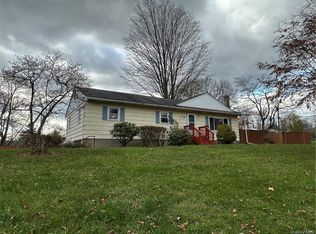 9 Stirrup Dr, Newburgh, NY 12550