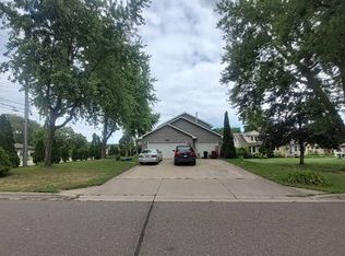349 Eldridge Ave E, Maplewood, MN 55117
